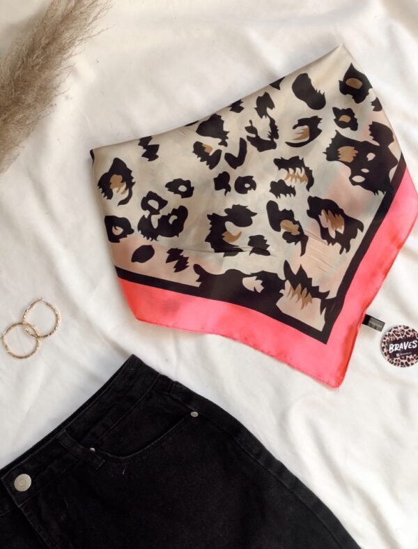 Pañuelo cheetah pink